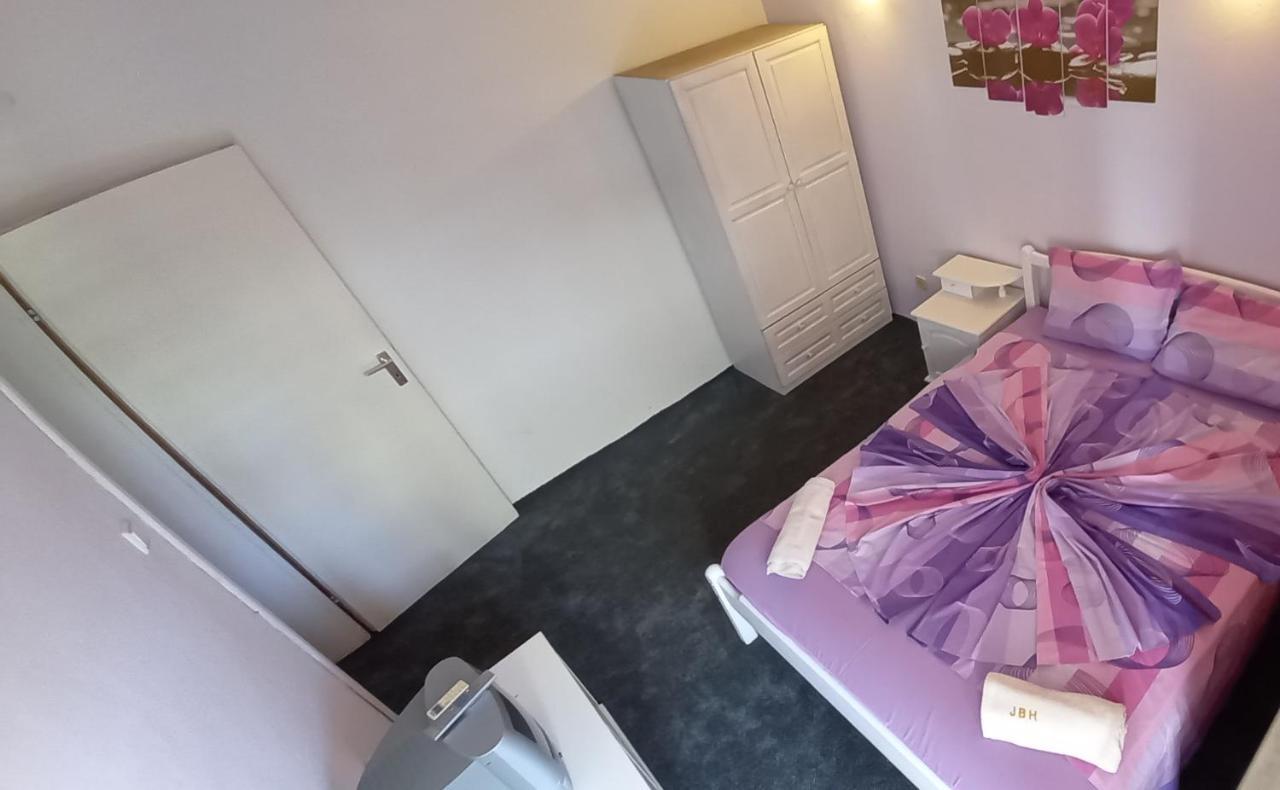 Guesthouse Flora Китен Екстериор снимка