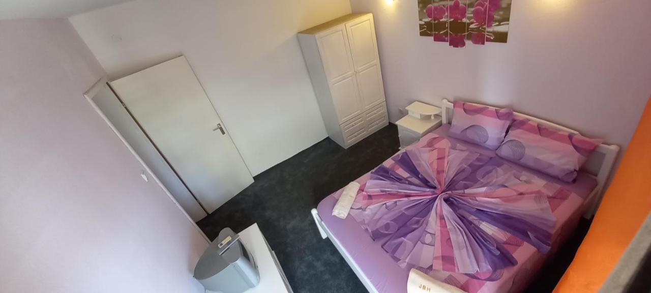 Guesthouse Flora Китен Екстериор снимка