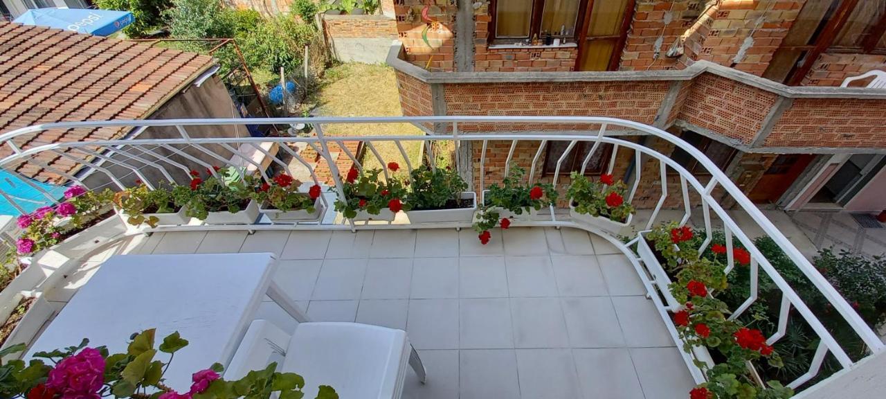 Guesthouse Flora Китен Екстериор снимка