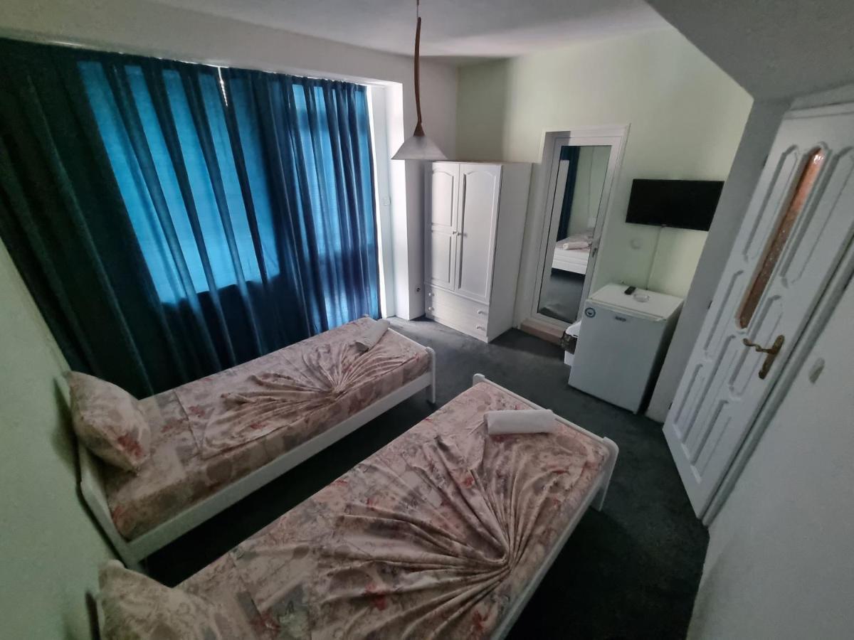 Guesthouse Flora Китен Екстериор снимка