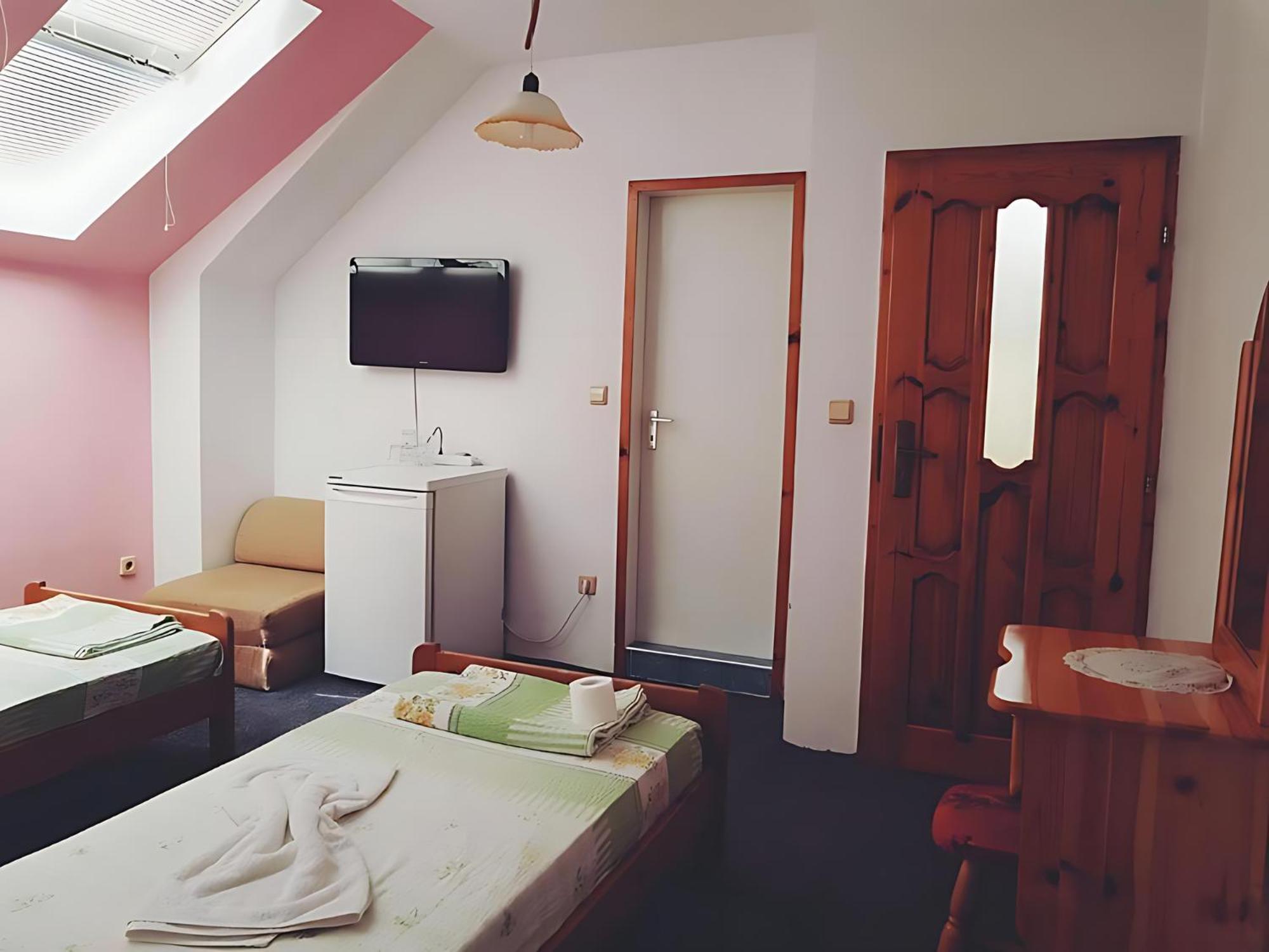 Guesthouse Flora Китен Екстериор снимка