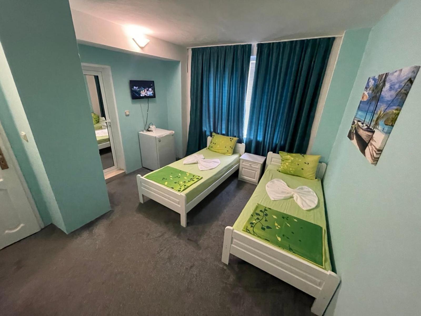 Guesthouse Flora Китен Екстериор снимка