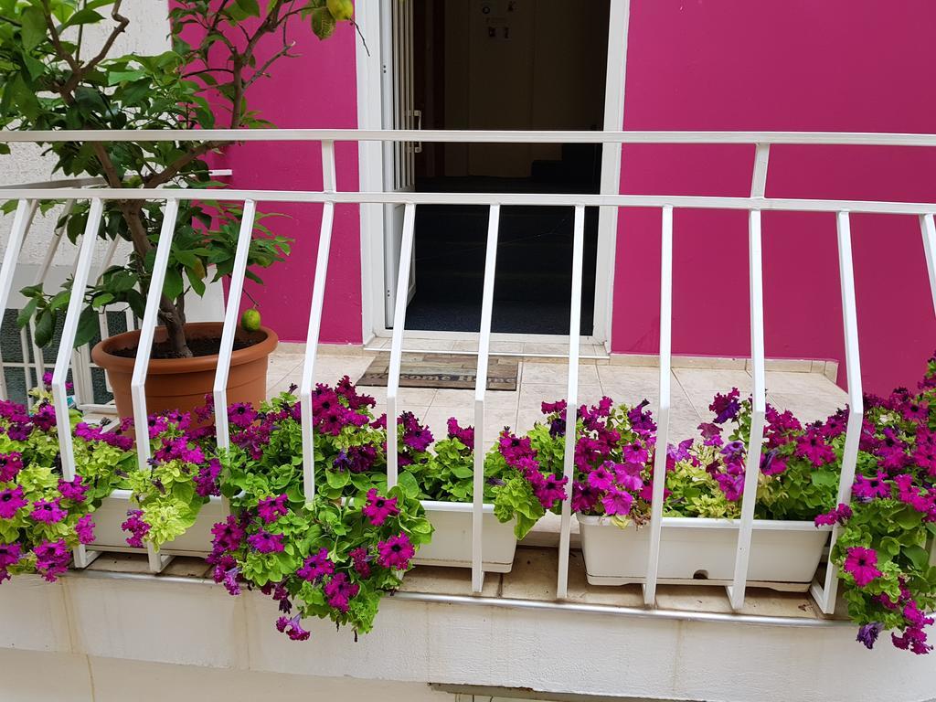 Guesthouse Flora Китен Екстериор снимка